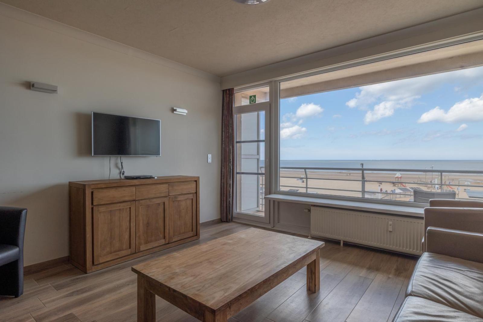 Seaview 6p - Type Bruxelles - 1 Bedroom - Family Bedroom - Direct Aan Het Gelegen, Frontaal Zeezicht Oostende